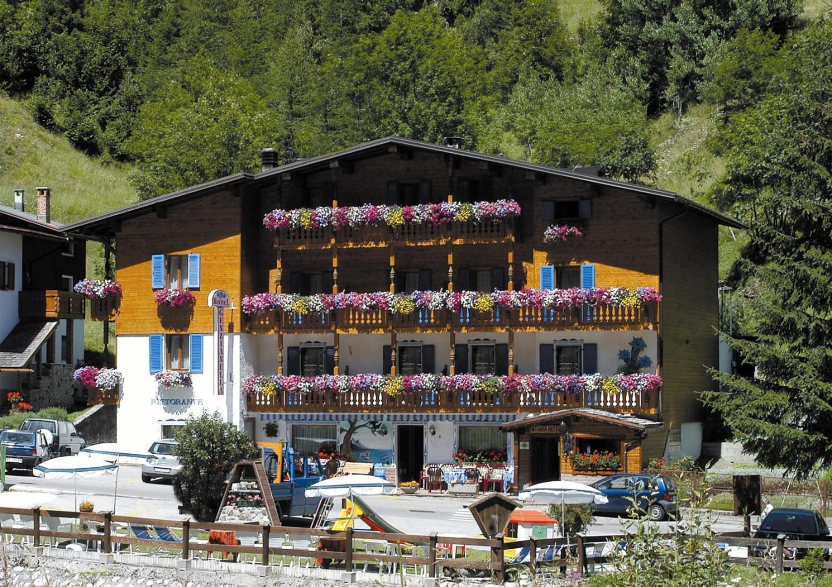 Albergo Genzianella Rocca Pietore Buitenkant foto