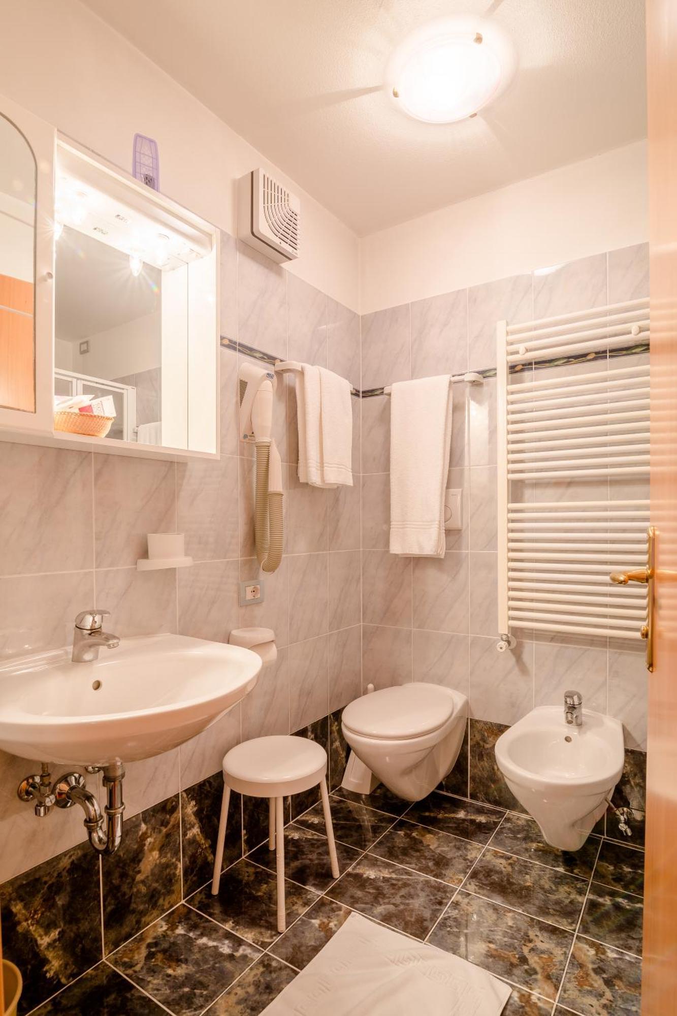Albergo Genzianella Rocca Pietore Buitenkant foto