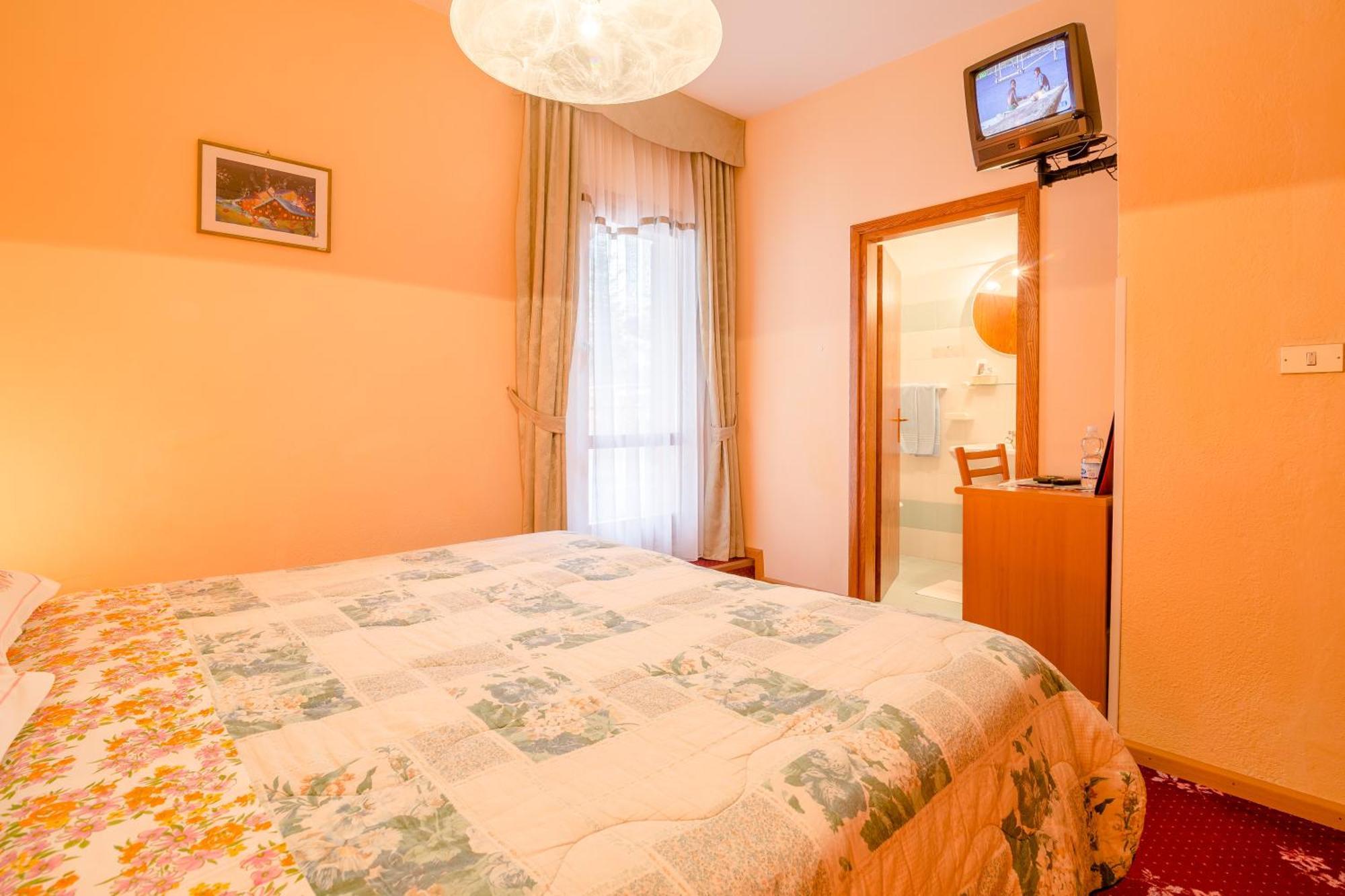 Albergo Genzianella Rocca Pietore Buitenkant foto