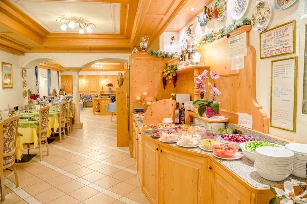 Albergo Genzianella Rocca Pietore Buitenkant foto